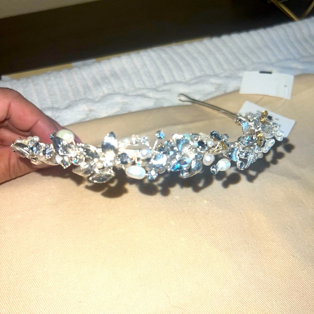 Never used David’s bridal, Diamond 💎 headpiece